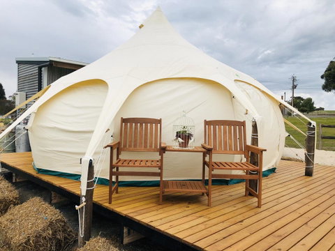 Bukirk Glamping & Fancy Coops - Rent Accommodation 0