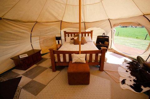Bukirk Glamping & Fancy Coops - Rent Accommodation 1