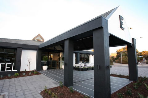 Ellen Hotel - Rent Accommodation 23