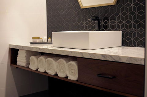 Ellen Hotel - Rent Accommodation 20