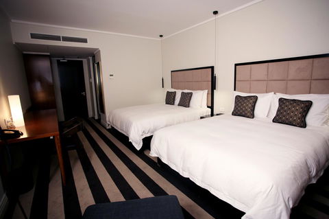 Ellen Hotel - Rent Accommodation 19