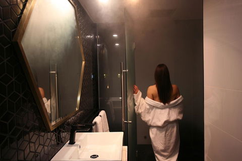 Ellen Hotel - Rent Accommodation 6