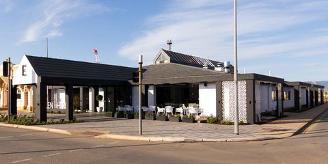Ellen Hotel - Rent Accommodation 9