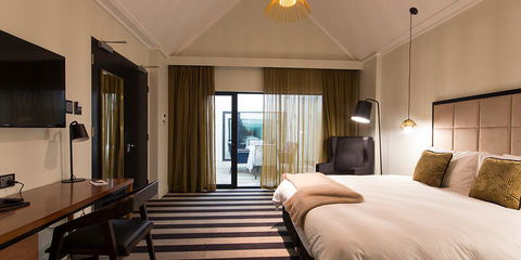 Ellen Hotel - Rent Accommodation 16