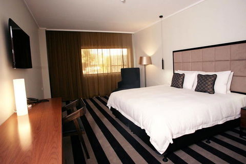 Ellen Hotel - Rent Accommodation 7