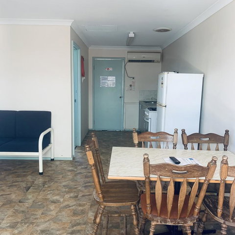 Bay Lodge - Rent Accommodation 16