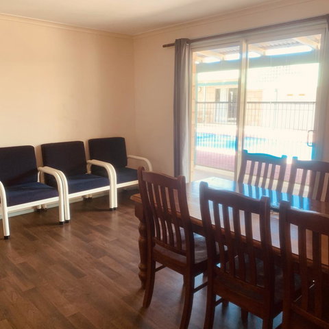 Bay Lodge - Rent Accommodation 4