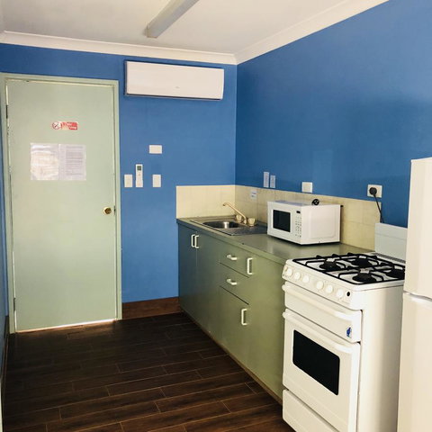 Bay Lodge - Rent Accommodation 36