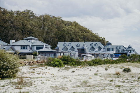 Anchorage Port Stephens - Rent Accommodation 4