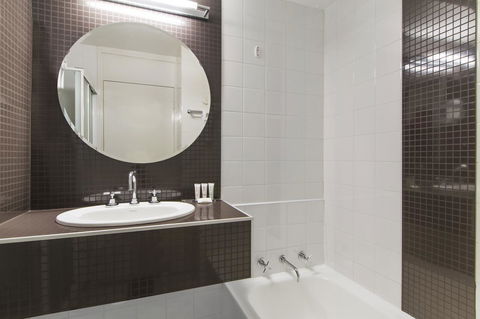 Metro Hotel Perth - Rent Accommodation 28