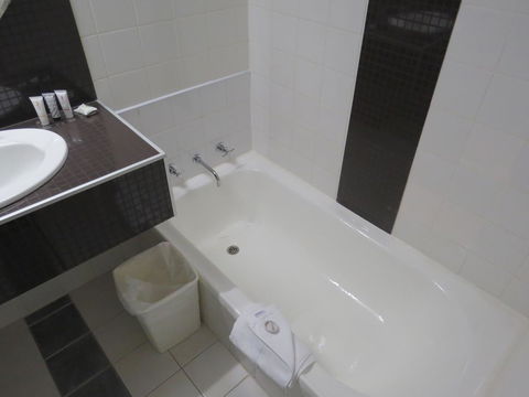 Metro Hotel Perth - Rent Accommodation 37