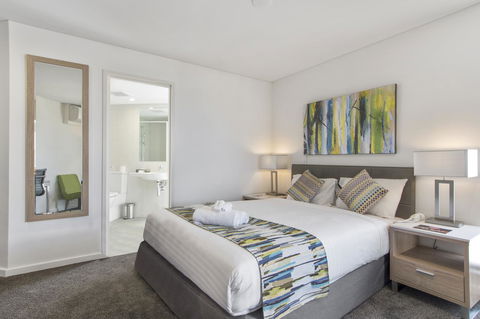 Metro Hotel Perth - Rent Accommodation 17