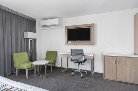 Metro Hotel Perth - Rent Accommodation 21