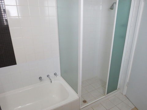 Metro Hotel Perth - Rent Accommodation 40