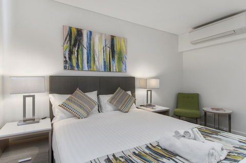 Metro Hotel Perth - Rent Accommodation 3