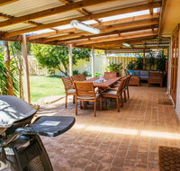 Sunbaker Beach House - Rent Accommodation