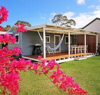 Hayes Beach House - Jervis Bay - Pet Friendly - Rent Accommodation