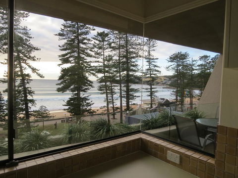 Manly Paradise Motel & Apartments - Rent Accommodation 36