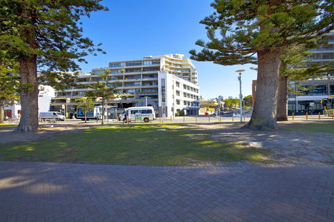 Manly Paradise Motel & Apartments - Rent Accommodation 20