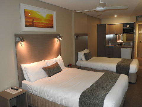 Manly Paradise Motel & Apartments - Rent Accommodation 1