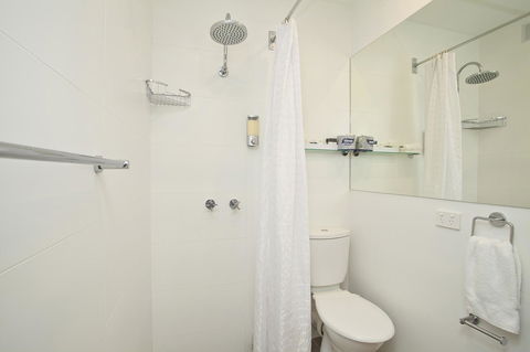 Manly Paradise Motel & Apartments - Rent Accommodation 11