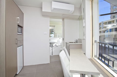 Manly Paradise Motel & Apartments - Rent Accommodation 6