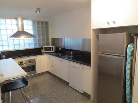 Manly Paradise Motel & Apartments - Rent Accommodation 28