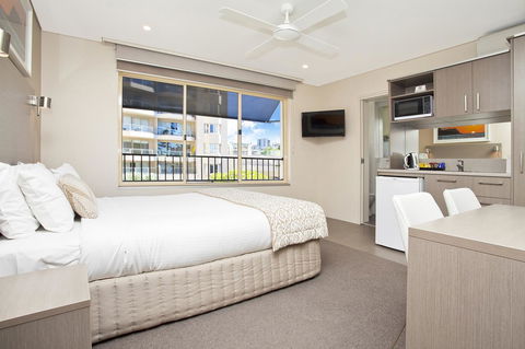 Manly Paradise Motel & Apartments - Rent Accommodation 14