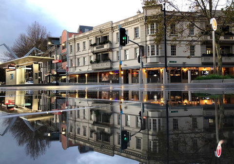 The Lucky Hotel - Rent Accommodation 0