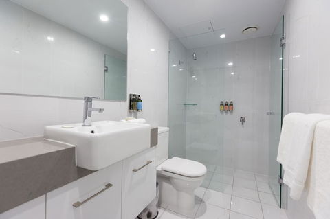 The Lucky Hotel - Rent Accommodation 5