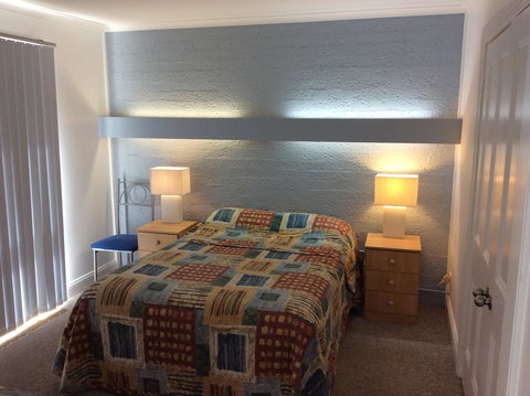 Como Lodge - Rent Accommodation 10