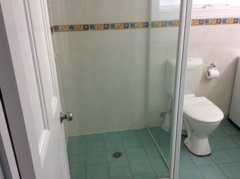 Como Lodge - Rent Accommodation 13