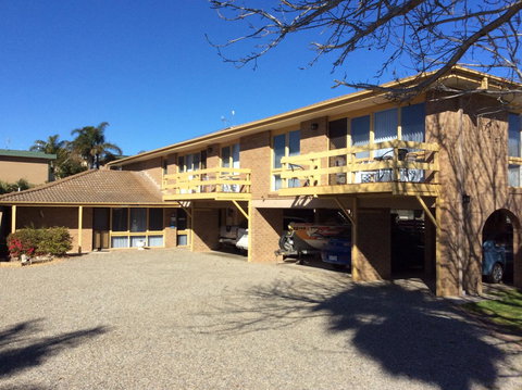 Como Lodge - Rent Accommodation 9