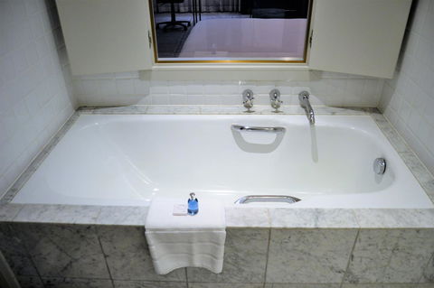 Radisson Blu Plaza Hotel Sydney - Rent Accommodation 37