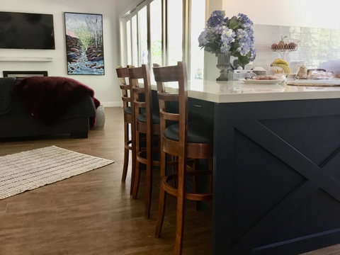 Chanticleer Gardens Barn Cottage With A Pool - Rent Accommodation 8