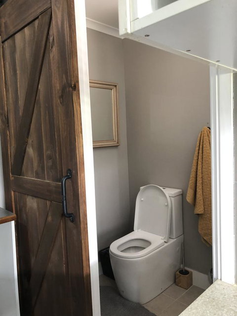 Chanticleer Gardens Barn Cottage With A Pool - Rent Accommodation 21