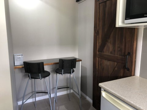 Chanticleer Gardens Barn Cottage With A Pool - Rent Accommodation 23