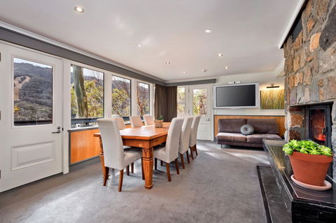 Pure Chalet Thredbo - Rent Accommodation 16