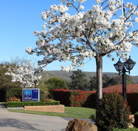 Hume Country Motor Inn - Rent Accommodation
