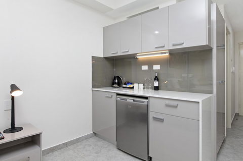 Argus Hotel Darwin - Rent Accommodation 6