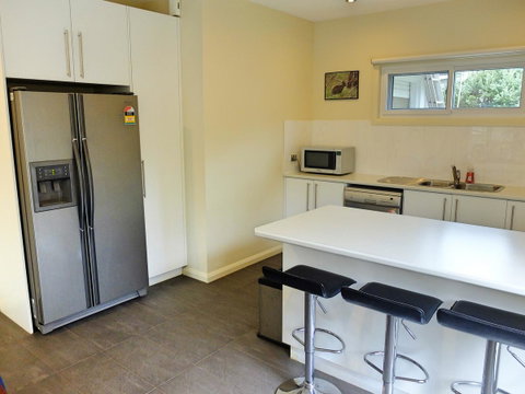 Rock Wallaby - Rent Accommodation 1