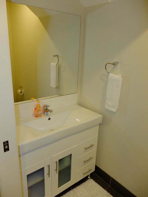 Rock Wallaby - Rent Accommodation 15