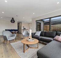 Brand New and Beautiful - Rosebud Holiday Home - Rent Accommodation