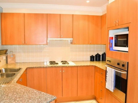 Breakers 1/10 - Rent Accommodation 2