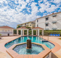 Breakers Block 1 unit 1- Pool in complex - across the road from the beach - Rent Accommodation