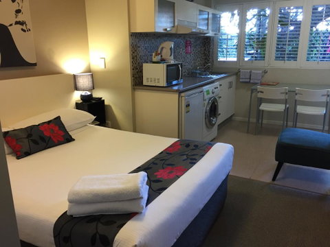 Brisbane Street Studios - Rent Accommodation 3