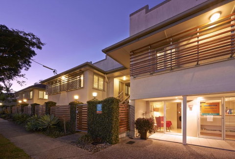 Brisbane Street Studios - Rent Accommodation 0