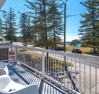 Burleigh - great house room for the boat- across the road from beach - Rent Accommodation