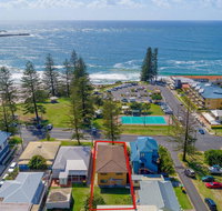 Burleigh House Opposite Main Beach - Views Sea Pool Linen and Free WiFi - Rent Accommodation