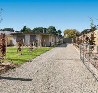 Charlie's Place Tyrone beach at end of street - Rent Accommodation
